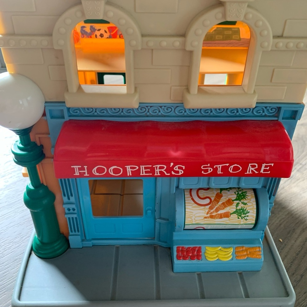 2010 Hasbro Sesame Street 123 Mr. Hooper's Store Toy Grocery With 22 Figures